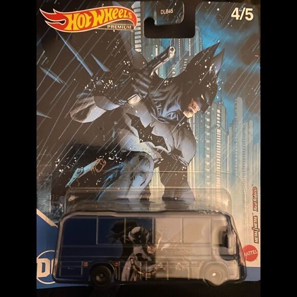 New 2022 Hot Wheels Premium DC Comics Batman HW Tour Bus Real Riders #4 Of 5 - Picture 1 of 1